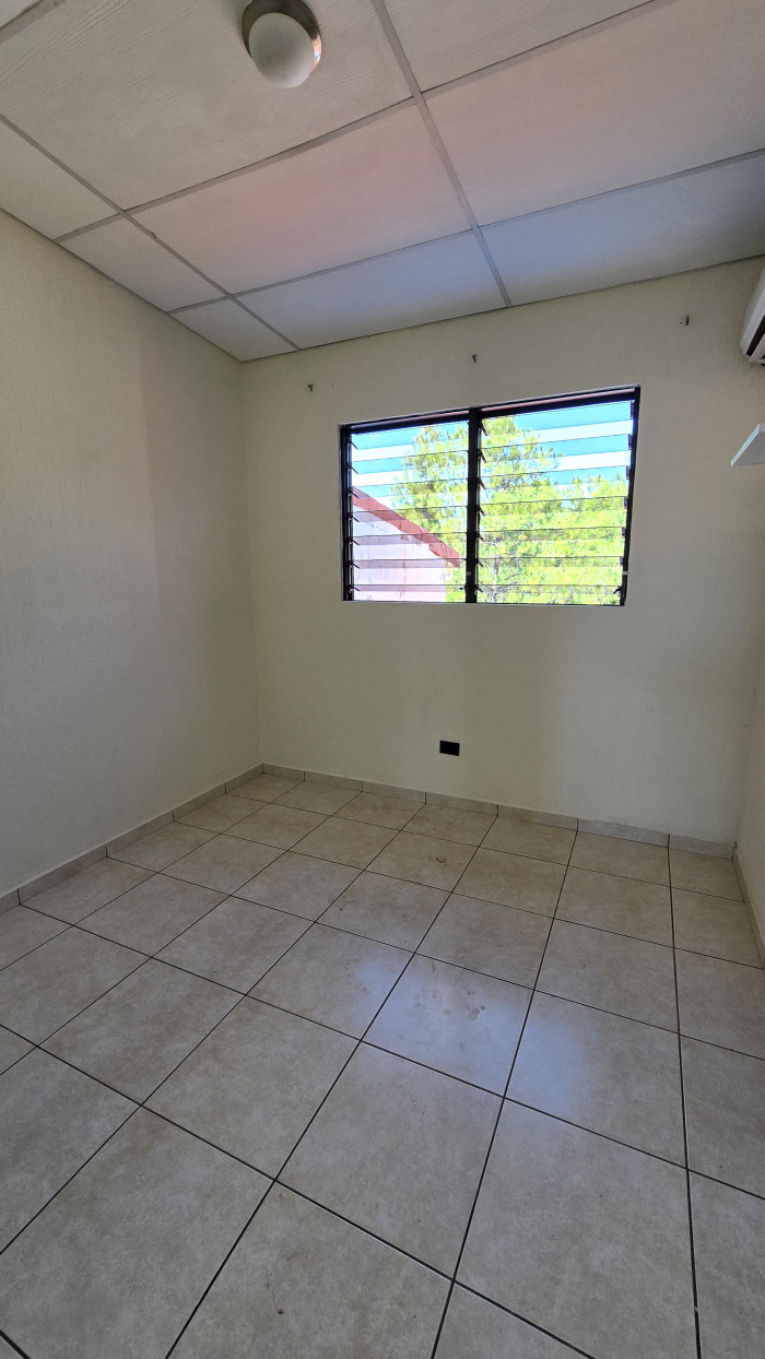Casa en alquiler en Residencial Miramar con piscina - 13