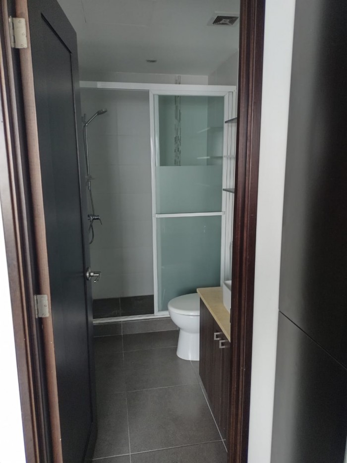 VENDO Apartamento en Neo, Zona 10 - Image 1