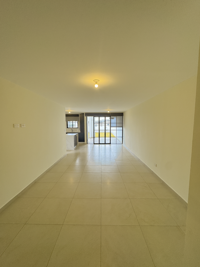 Casa a estrenar en alquiler en Residencial Antibes II - 5