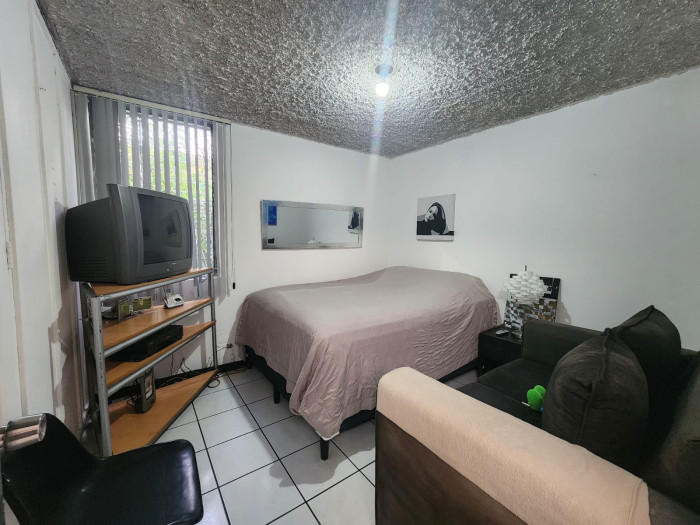 Venta de casa en Jardines de La Asunción, zona 5. - Miniatura 8