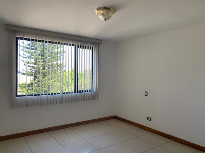 Apartamento en renta zona 14 - Miniatura 6