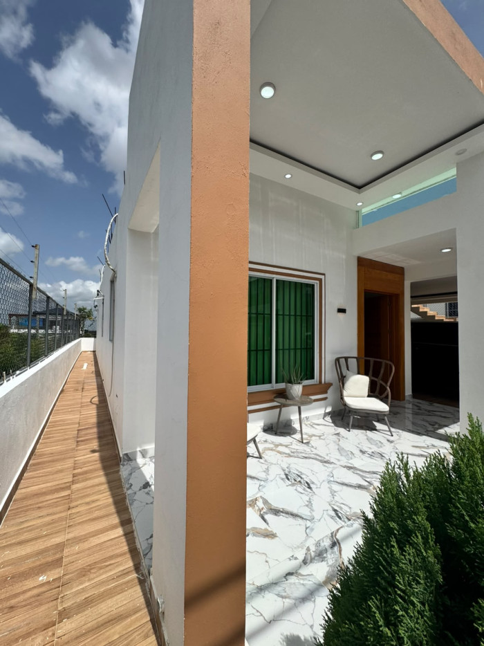 VENTA DE CASA EN SANTIAGO, LOS PRADOS - 1