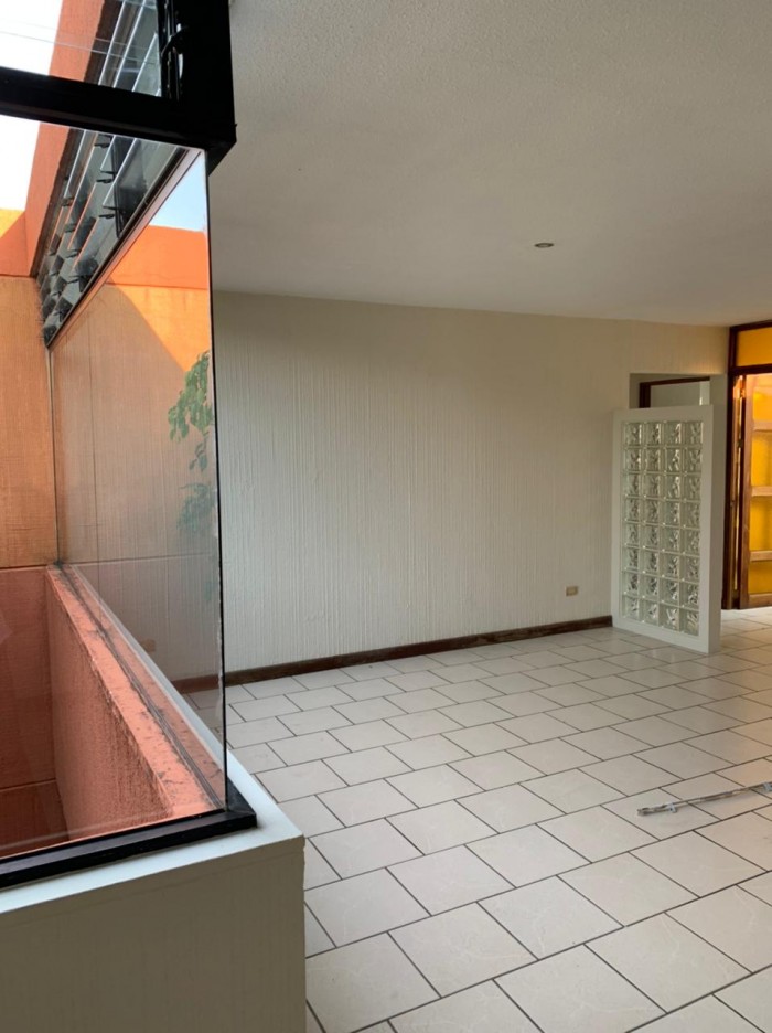 Renta de apartamento a excelente precio en zona 15 — foto 2