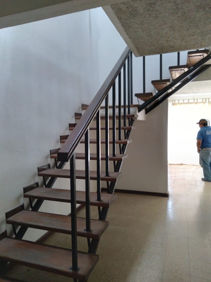 Plus Real Estate renta casa de 2 niveles, zona 15 VH II — foto 5