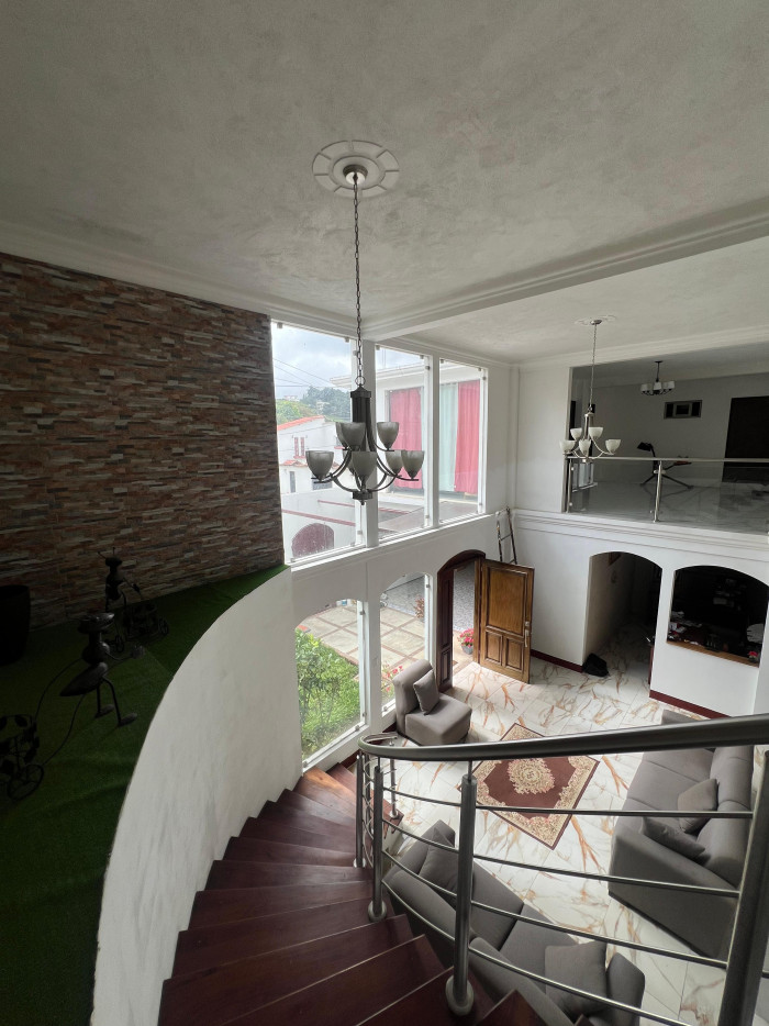 Hermosa Casa moderna en Venta a 10 minutos de Antigua - Miniatura 14