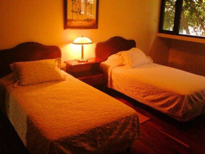 Apartamento amueblado en RENTA y VENTA, zona 14 - Image 2