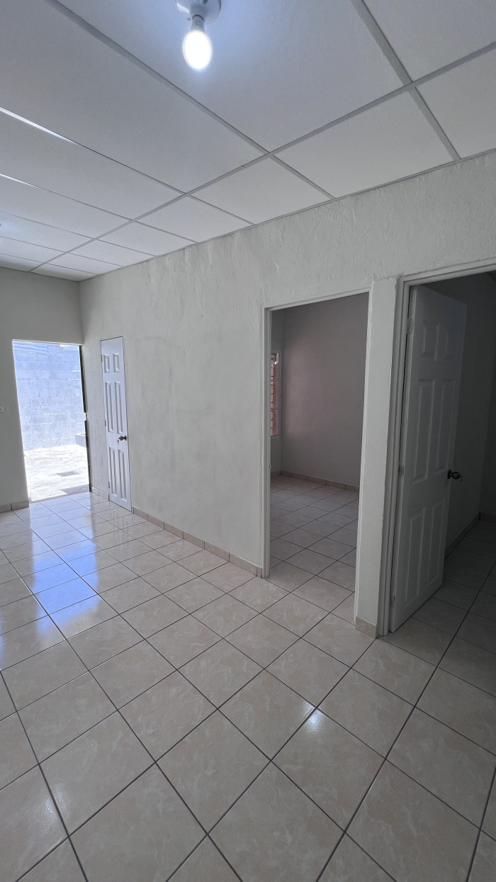 Casa en venta a 5 minutos de Paseo Venecia Soyapango - 4