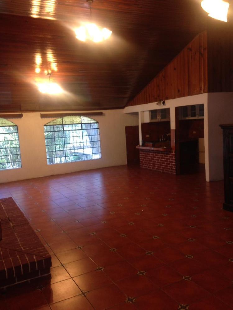 CASA EN RENTA, CARR. A SAN LUCAS SACATEPEQUEZ
