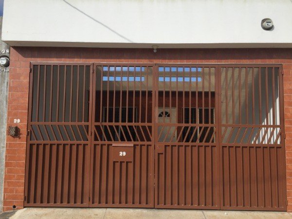 CASA 1 NIVEL EN RENTA!! Carr. Salvador precio Q 3,000