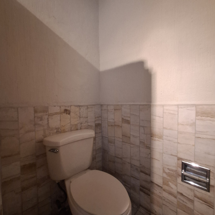 Casa en renta en zona 10 Bulevar Los Próceres - Miniatura 23