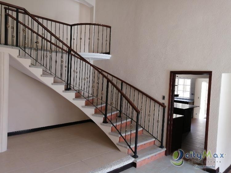 Casa en ¡Venta! en las Cumbres Zona 16 - Miniatura 4