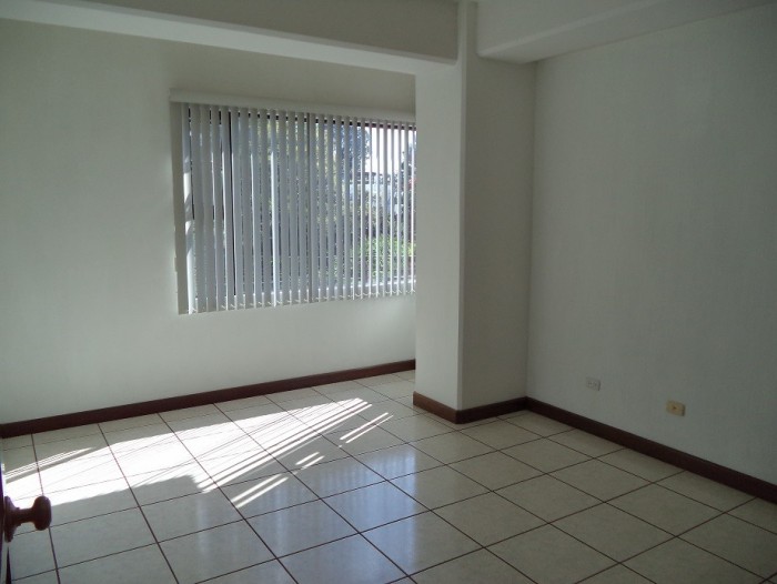 Plus Real Estate renta apartamento en zona 15 — foto 7