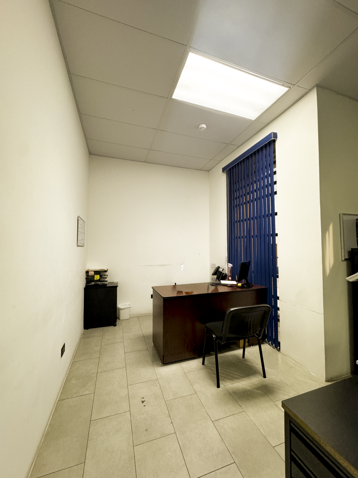 Ofibodega en venta por Redondel Integración alquilada - 8