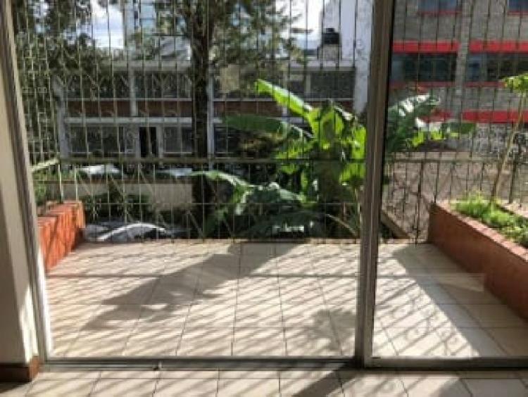 Rento amplio apartamento en Zona 9. — foto 6