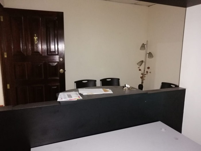 Plus Real Estate renta oficina en zona 9 — foto 5