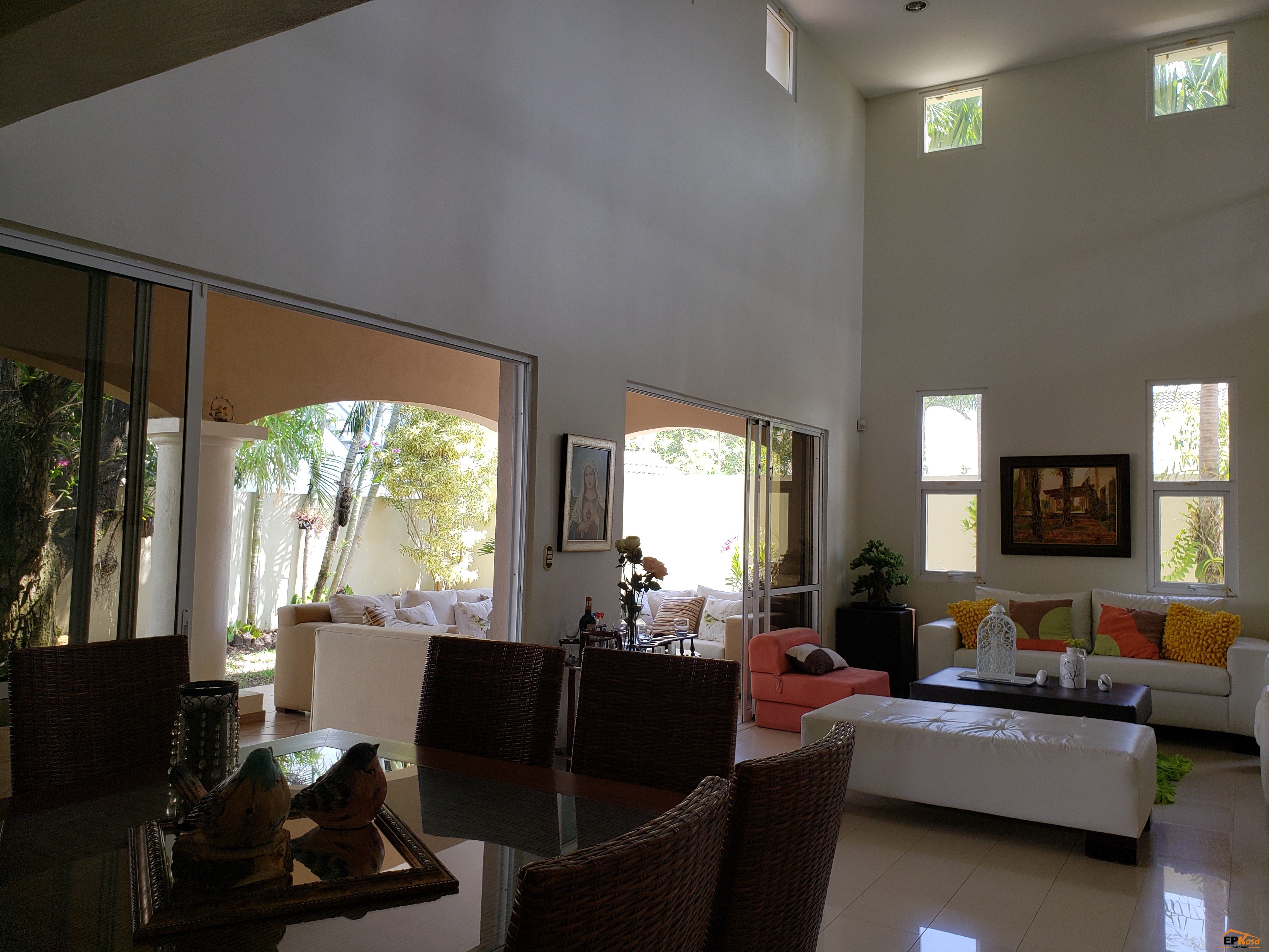 Casa en Residencial Los Samanes, Santiago, RD — foto 6