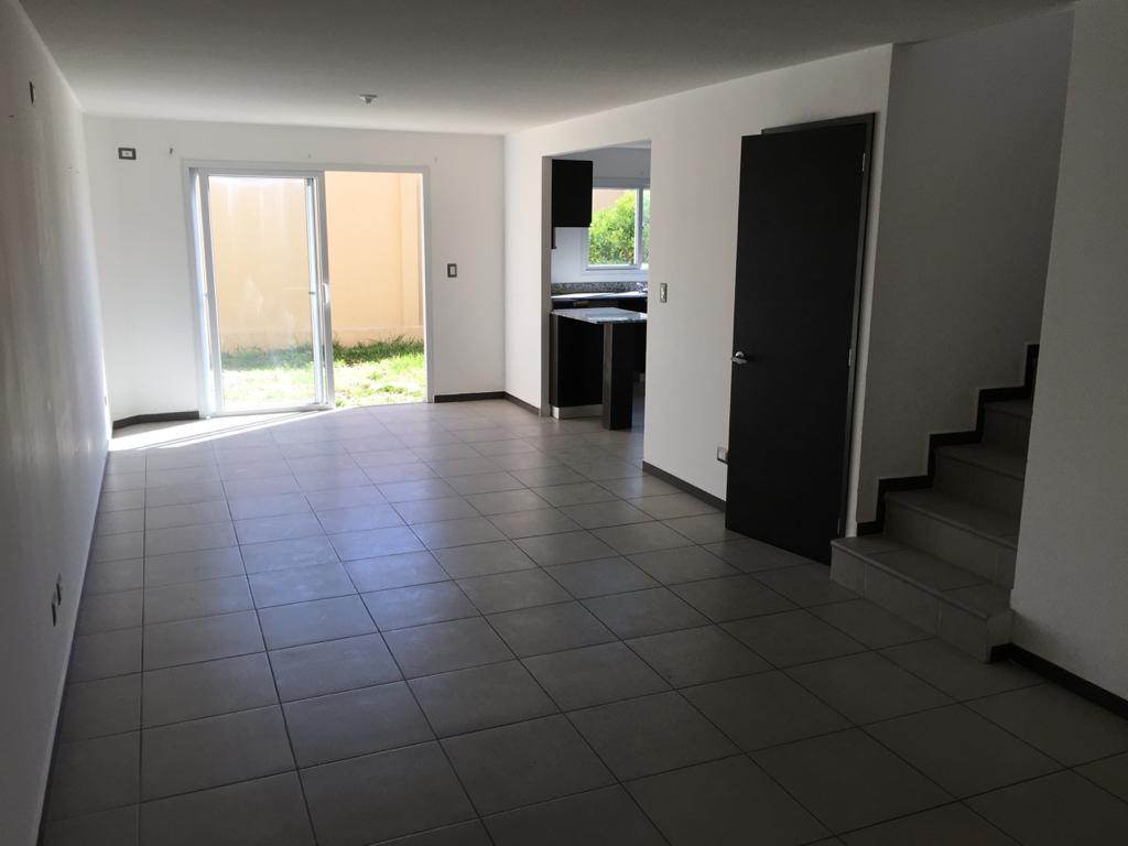 Linda casa en Remate en Cumbres de la Arboleda — foto 4