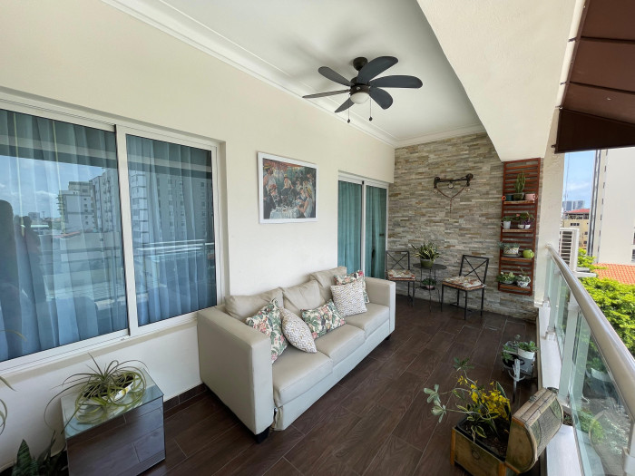 Apartamento Amueblado en Renta, en Evaristo Morales - 2