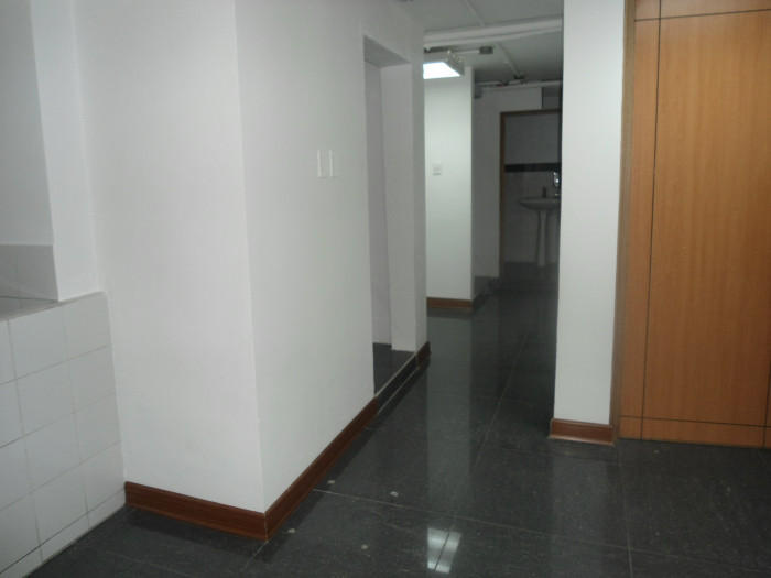 Local Comercial en renta en zona 18 Guatemala - Miniatura 3