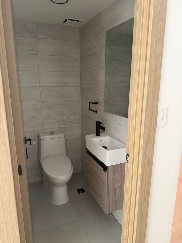 Apartamento en renta Evaristo Morales DN - 6