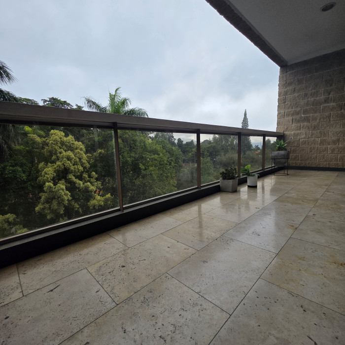En Alquiler Apartamento en Tiffany Zona 14