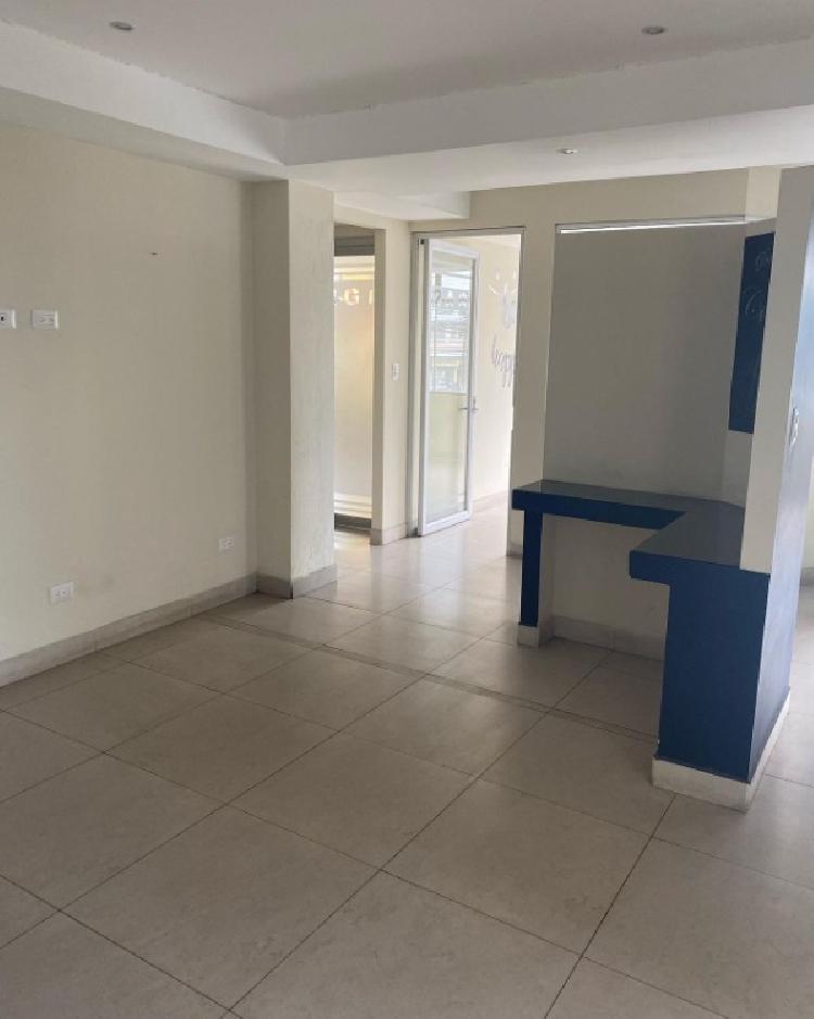 LOCAL COMERCIAL EN VENTA / RENTA EN ZONA 9 - 9