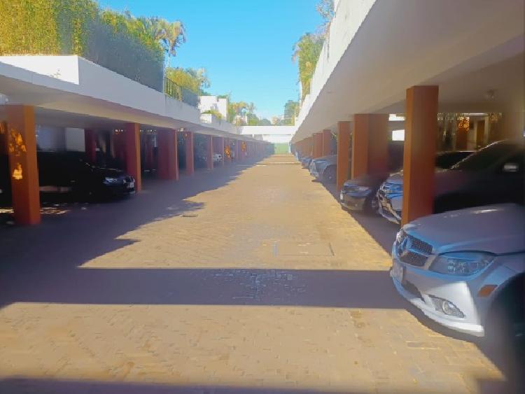 Townhouse en renta y venta zona 14 / La Villa