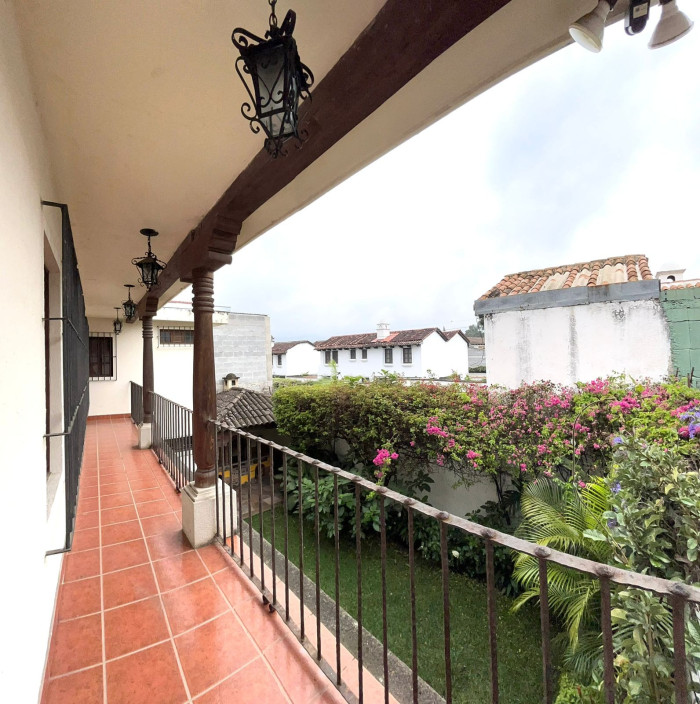 Casa grande en venta en Antigua Guatemala amueblada — foto 15