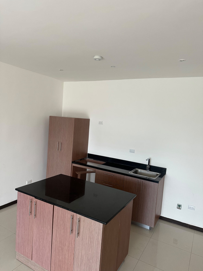 Apartamento en venta en Santa Ana en condominio - 3
