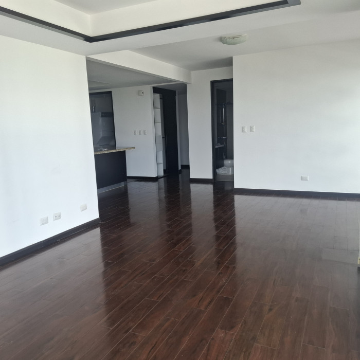 En Renta Apartamento en zona 16 Guatemala - Miniatura 7
