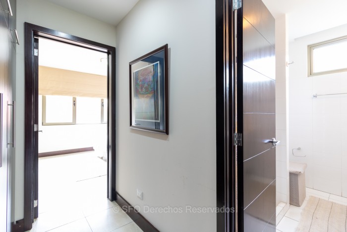 Zona 10 Apartamento Amueblado en Renta - Miniatura 15