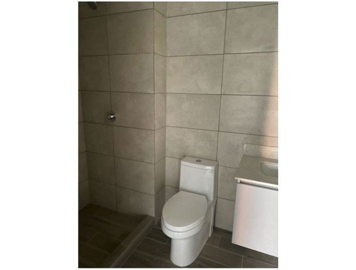 APARTAMENTO ZONA 10 - Miniatura 8