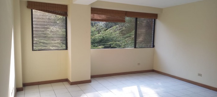 Rento apartamento en zona 10 — foto 5