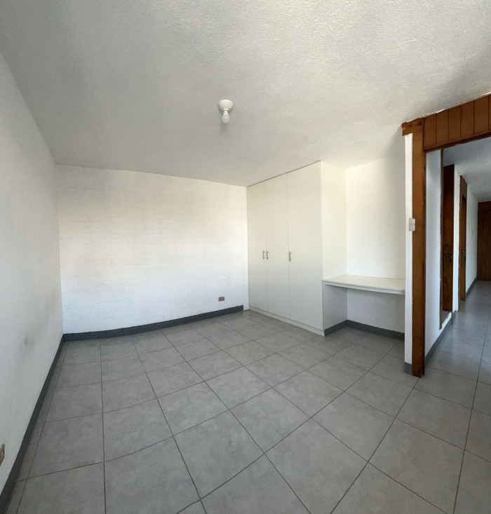 Apartamento en renta en zona 10, diagonal 6 — foto 3