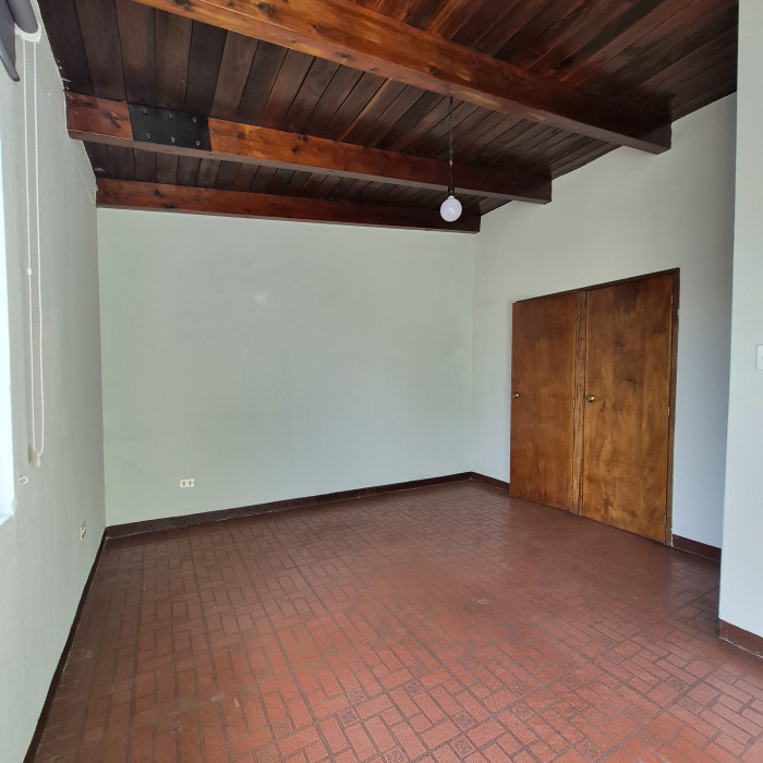 Casa en renta para oficinas zona 15 Vista Hermosa 1 - Miniatura 14