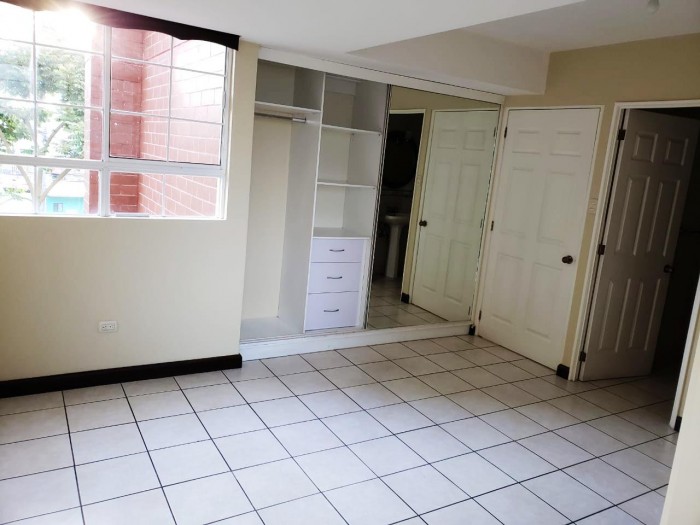 ZONA 16. RENTO APARTAMENTO EN VILLAS DE SAN ISIDRO — foto 8