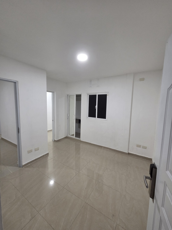 Alquiler de local comercial en Gazcue primer piso - 2