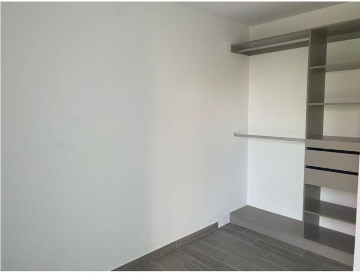APARTAMENTO ZONA 10 - Miniatura 13
