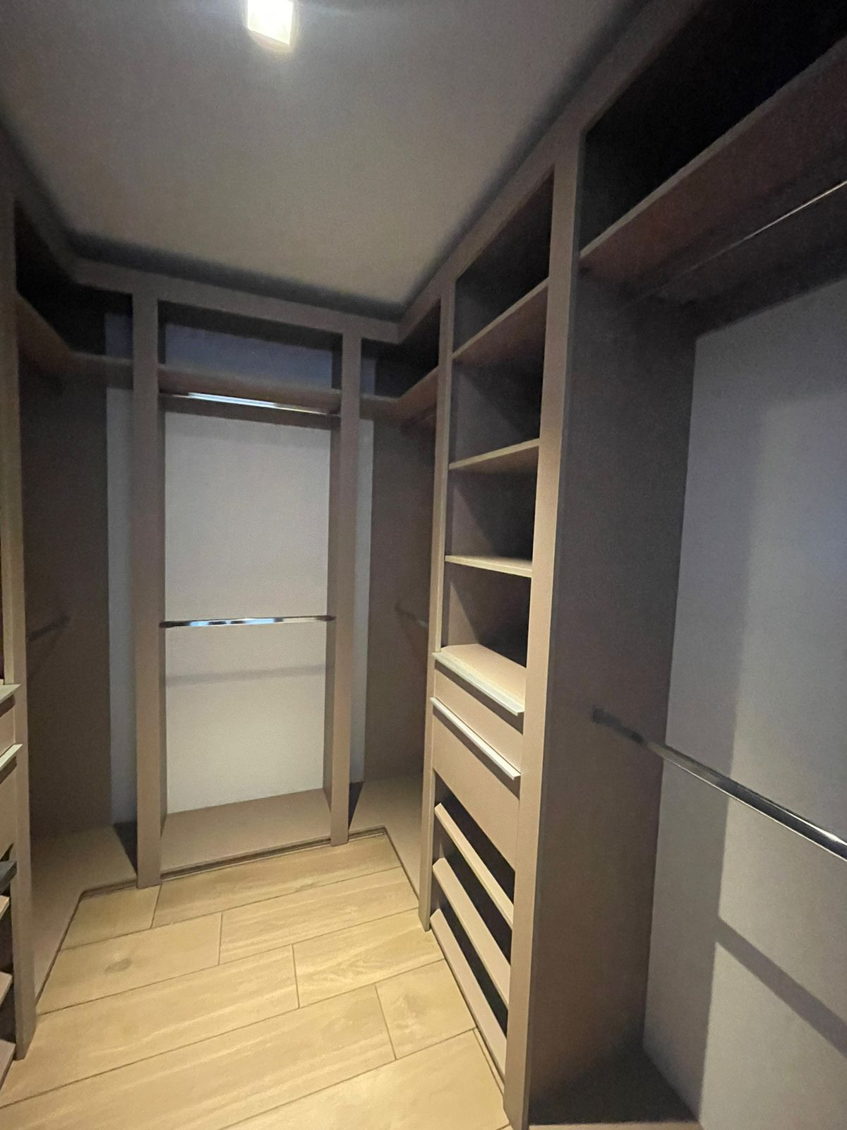 Apartamento con jardín en venta zona 15 Vh 1 - Miniatura 6