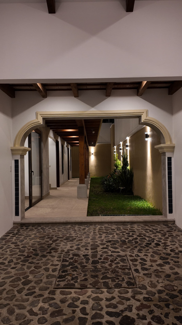 Casa en venta en exclusivo Residencial cercano Antigua - 1