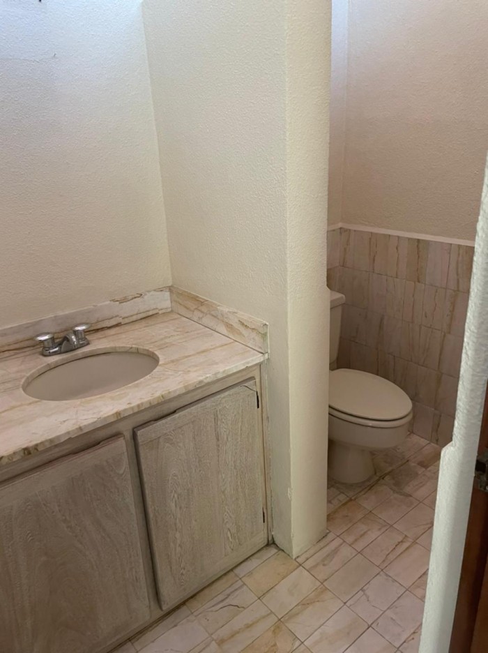 CASA AMUEBLADA EN RENTA EN CONDOMINIO DE ZONA 10 - Image 3