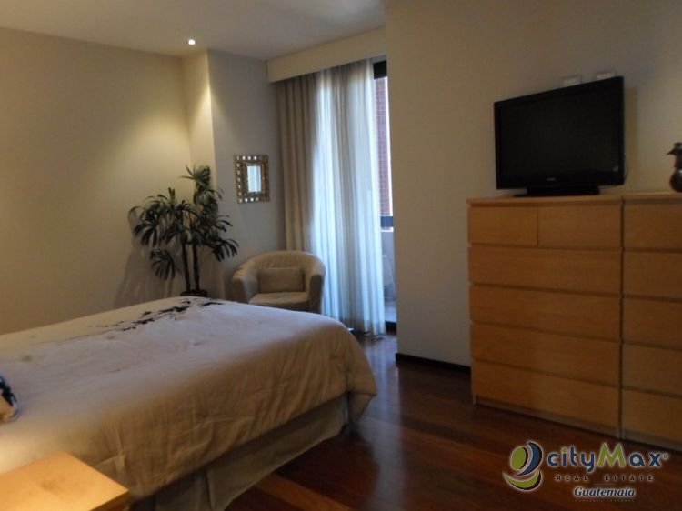 Apartamento Amplio en Venta en Zona 15 en Tarragona - Miniatura 8