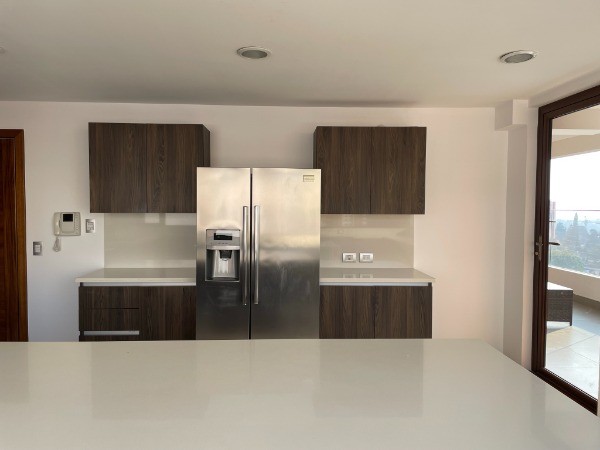 APARTAMENTO EN VENTA /RENTA EN EDIFICIO MURAKAMI