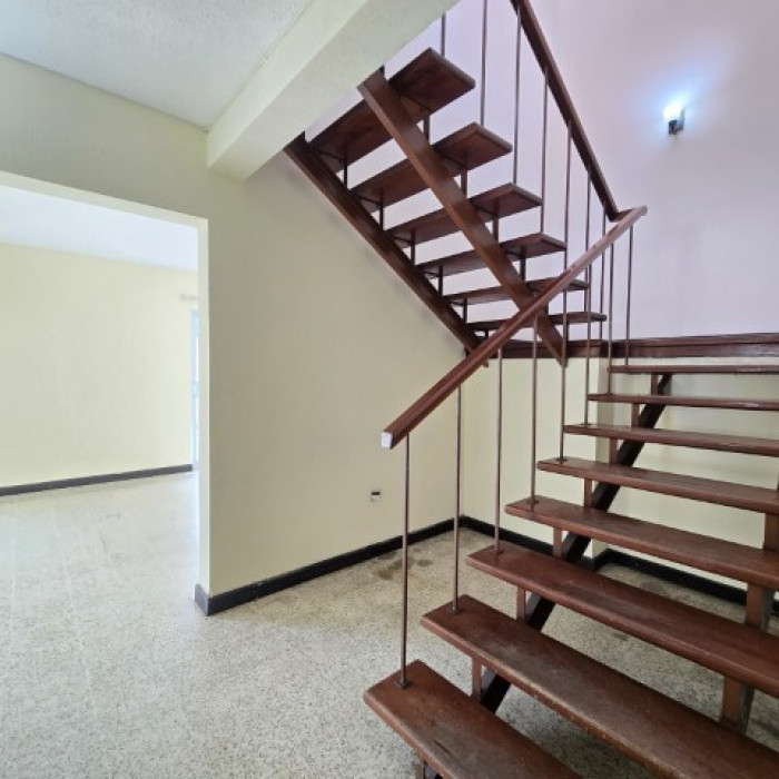 Casa en Venta Zona 12 Colonia Residencial El Bosque - Miniatura 13