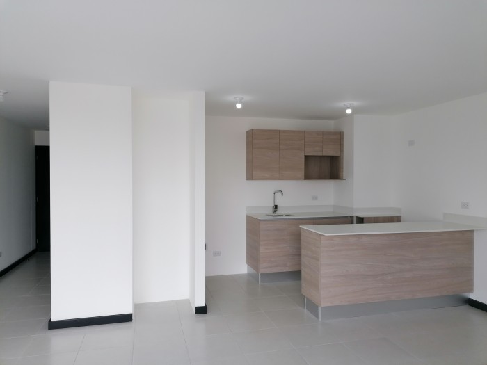 Se alquila Apartamento zona 7 cerca a la Roosevelt - Image 1