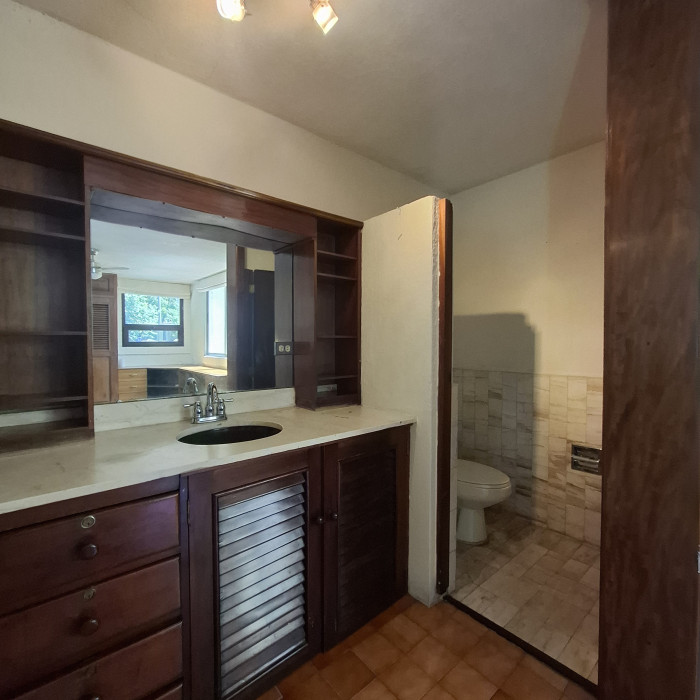 Casa en renta en zona 10 Bulevar Los Próceres - Miniatura 24