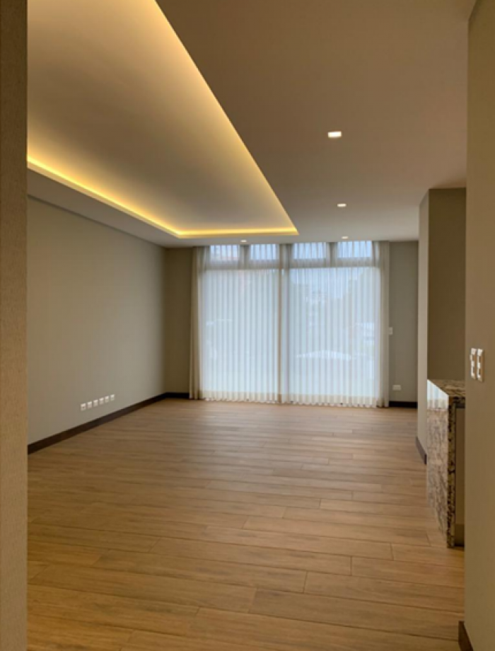 Rento apartamento NUEVO en exclusivo edificio de Z.15