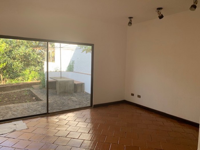 Casa en venta en colonia Lo de Bran zona 3 - Image 5
