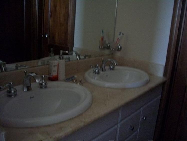 Apartamento amueblado 3 habitaciones zona 10 Guatemala - Miniatura 9