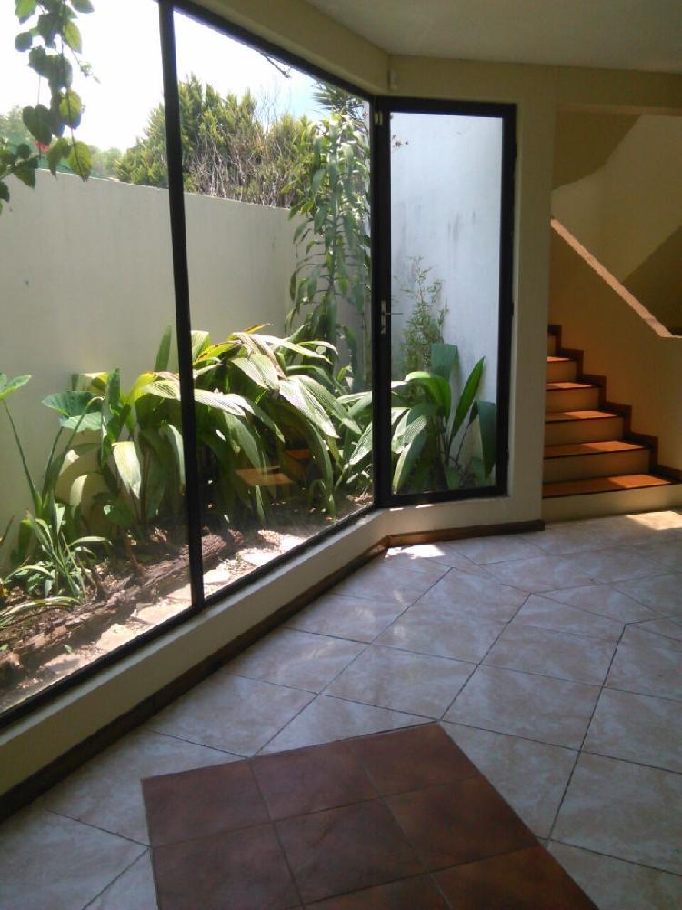 Plus Real Estate renta casa en zona 14 — foto 9